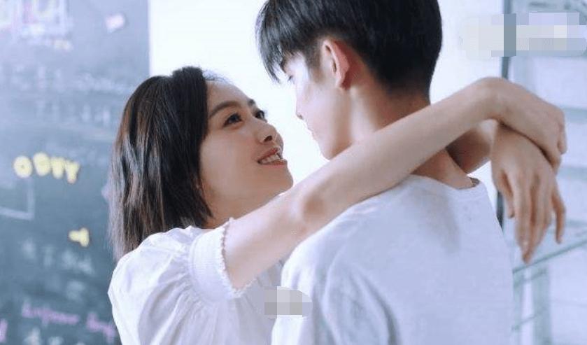 逃出昏暗的房子